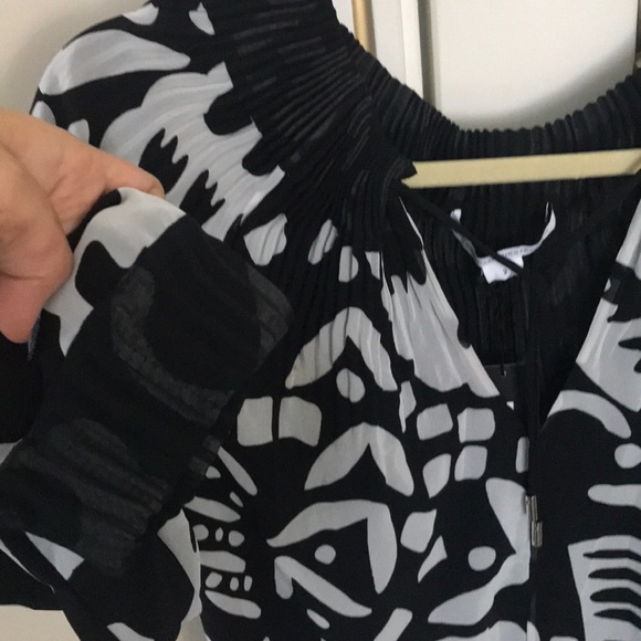 DVF Mikino Grape Vine Black Top Size 2 - Picture 5 of 6